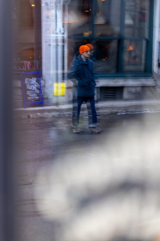 Shot on rue Saint-Paul using the Canon R5 Mark II, with RF 85mm f1.2 L USM lens, at f1.2 aperture, shutter speed of 1/640s, ISO 500.