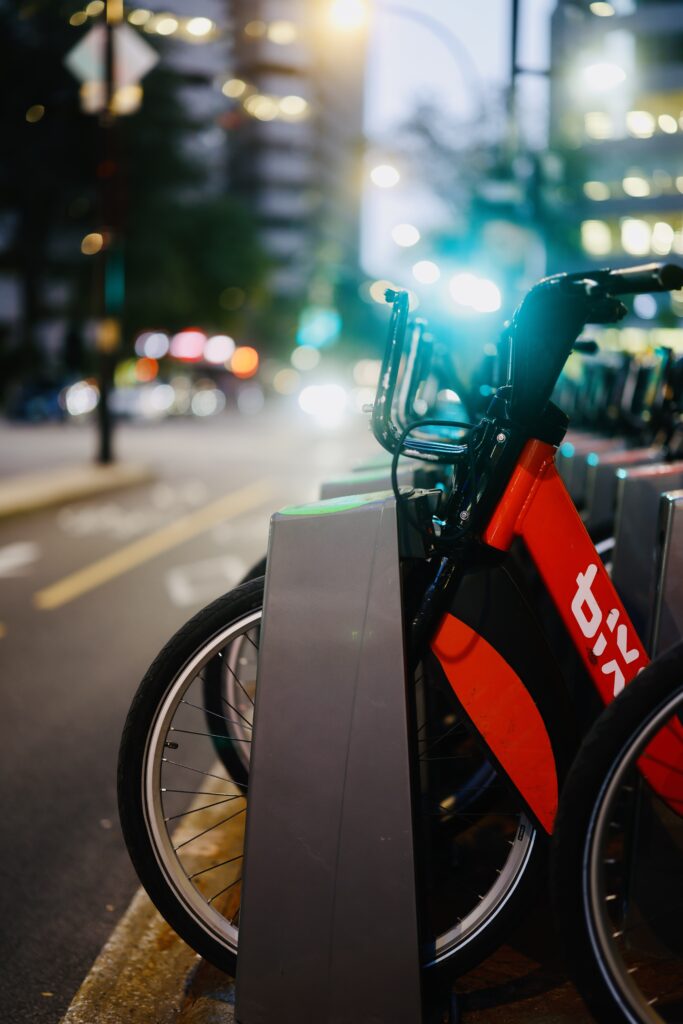 Shot on boulevard De Maisonneuve using the Canon R5 Mark II, with RF 50mm f1.2 L USM lens, at f1.2 aperture, shutter speed of 1/10s, ISO 100, B+W 1/4 black mist filter.